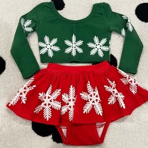 Wild rich kids 2T Disney Christmas set